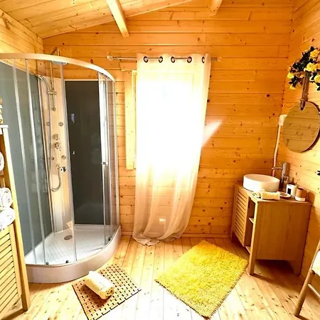 Chalet Bright Chalet With Garden And Gulf View *